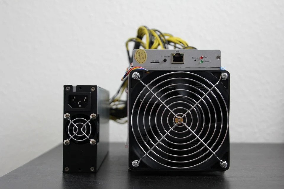 what are the components used to mine bitcoin quickly